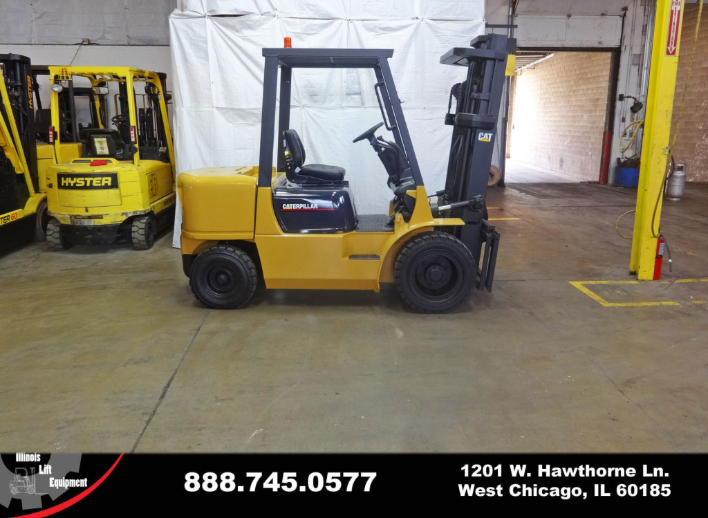 2003 Caterpillar GP30K Forklift on Sale in Michigan