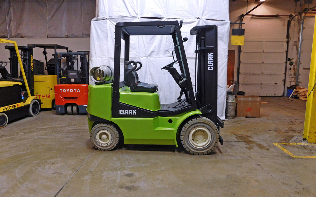  2000 Clark CGP25 Forklift on Sale in Michigan