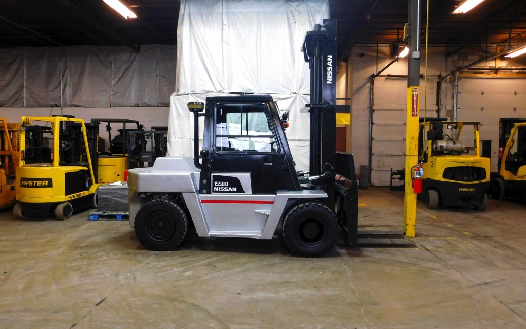  2005 Nissan VF05H70V Forklift on Sale in Michigan