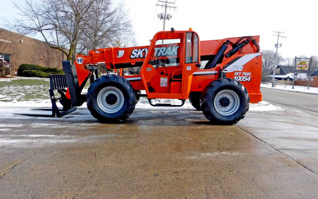  2006 SkyTrak 10054 Telehandler on Sale in Michigan