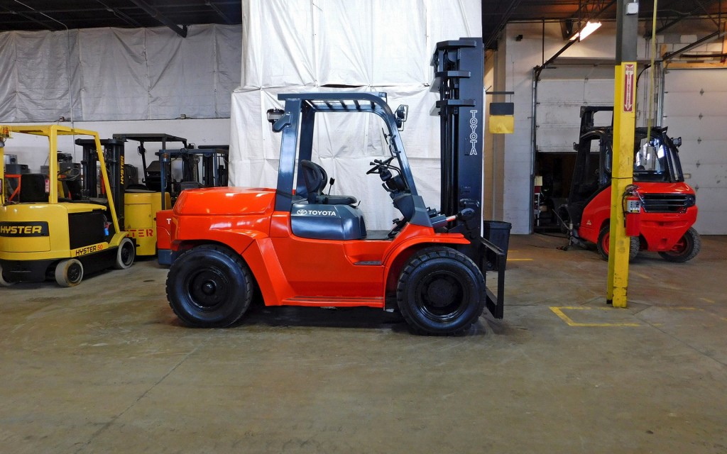  2007 Toyota 7FDU70 Forklift on Sale in Michigan