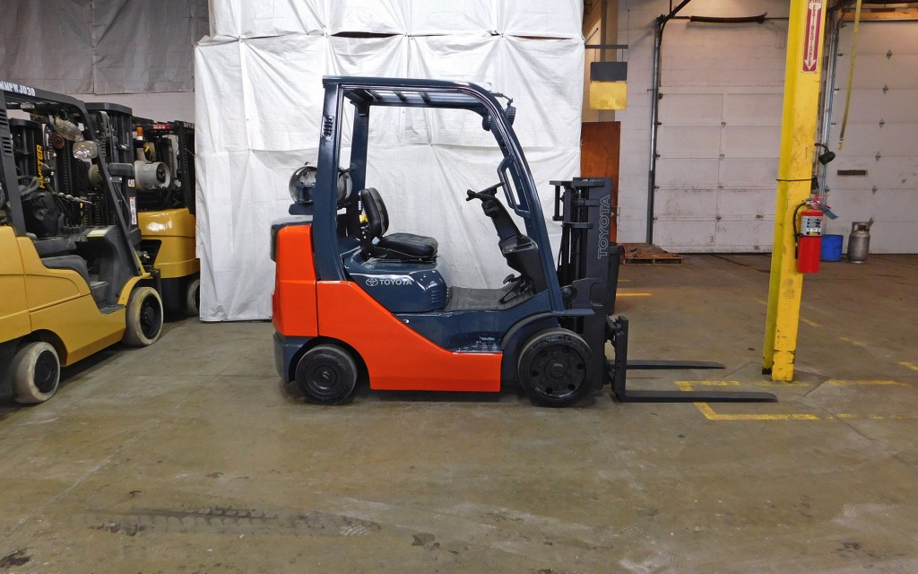  2008 Toyota 8FGCU25 Forklift on Sale in Michigan