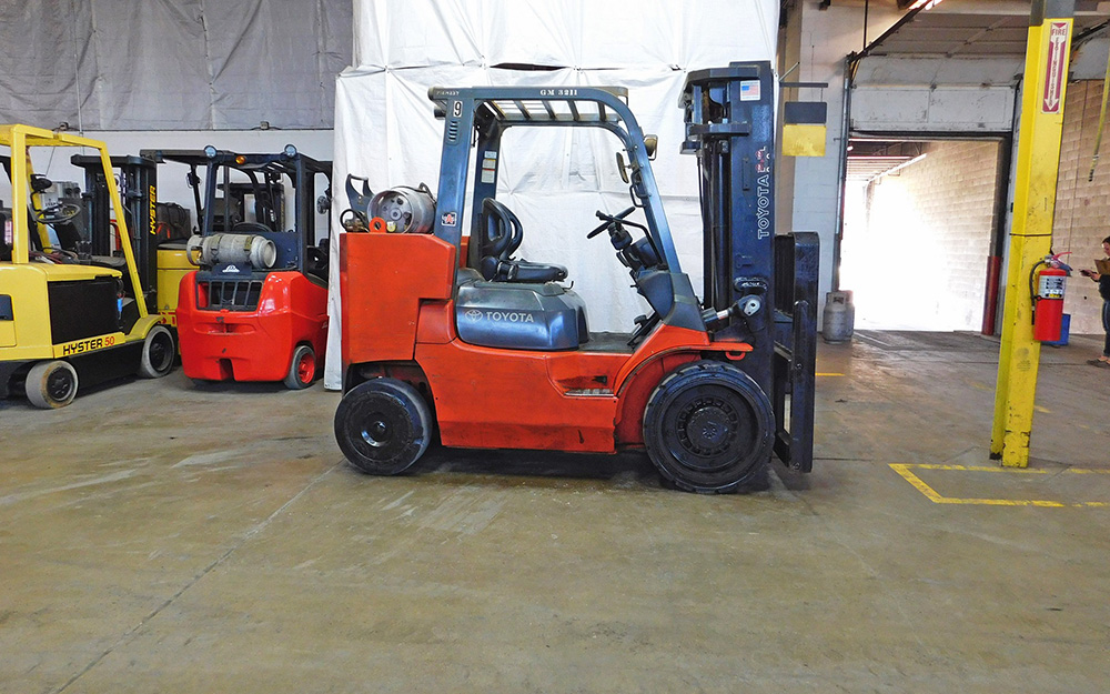  2012 Toyota 7FGCU55-BCS Forklift on Sale in Michigan