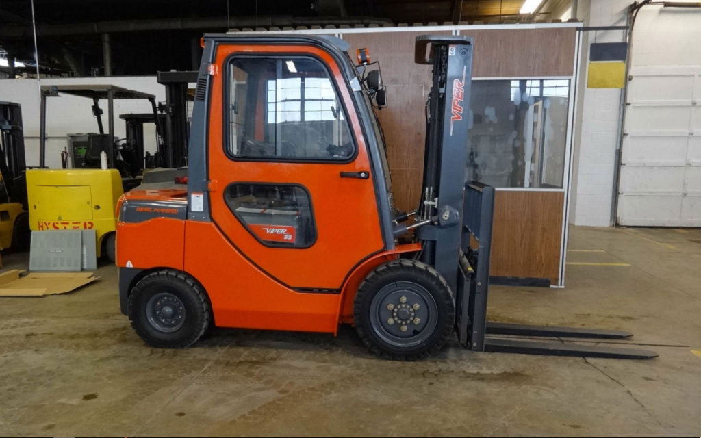  2016 Viper FD35 Full Cab Forklift on Sale in Michigan