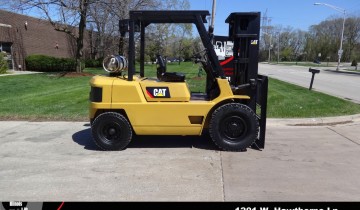 1997 Caterpillar GP40 Forklift on Sale in Michigan