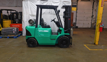 2001 Mitsubishi FG25K Forklift on Sale in Michigan