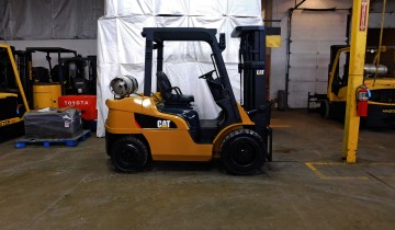 2010 Caterpillar 2P6000 Forklift on Sale in Michigan