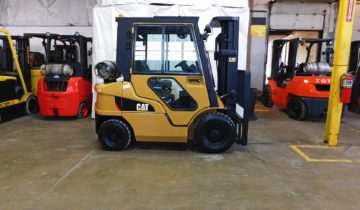 2004 Caterpillar P5000 Forklift on Sale in Michigan